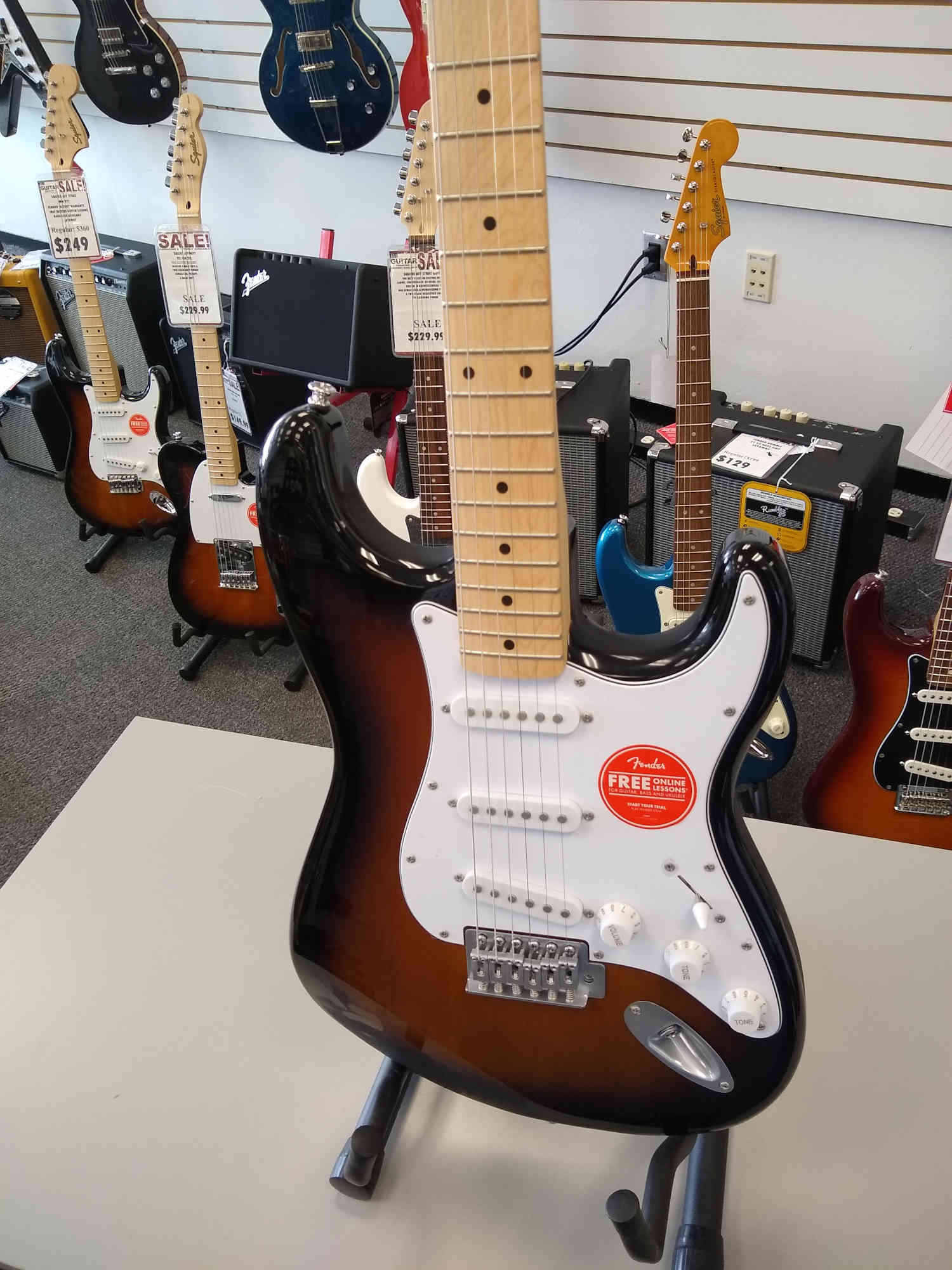 squier strat tobacco burst Squier Affinity Stratocaster Special in 2 Tone Sunburst