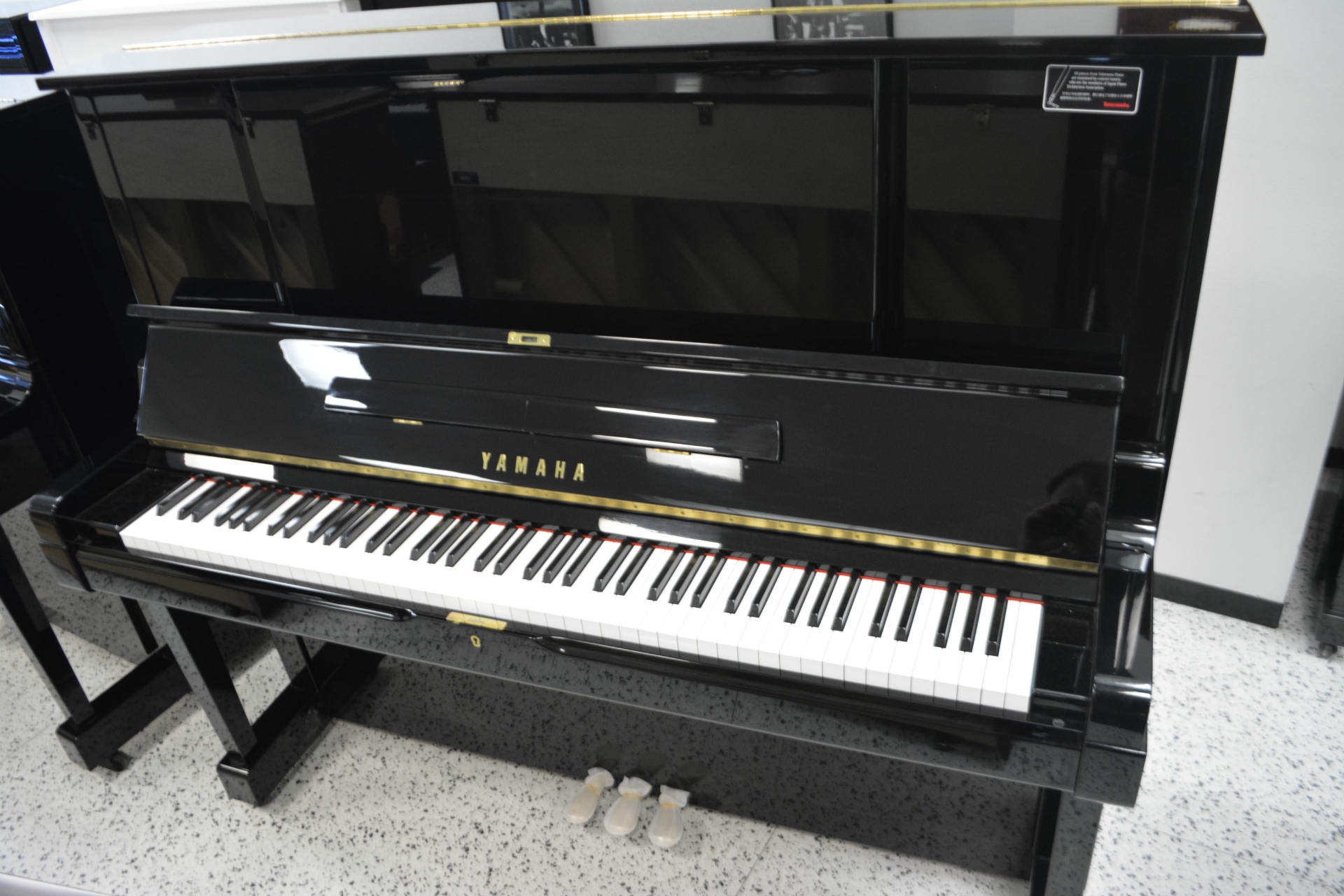 1976 yamaha ux ebony piano