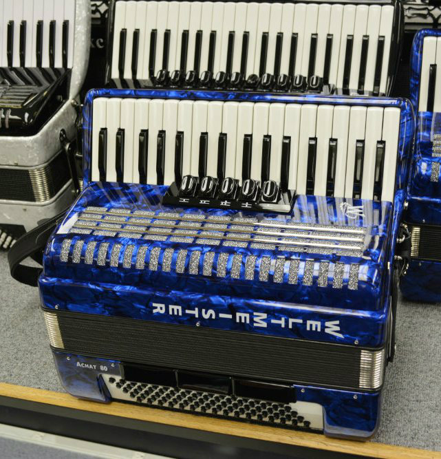 Weltmeister Achat Piano Accordion 80 Bass Blue