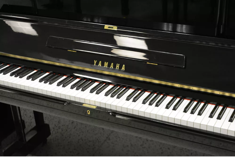 Yamaha U1X Upright Piano - Black Polish