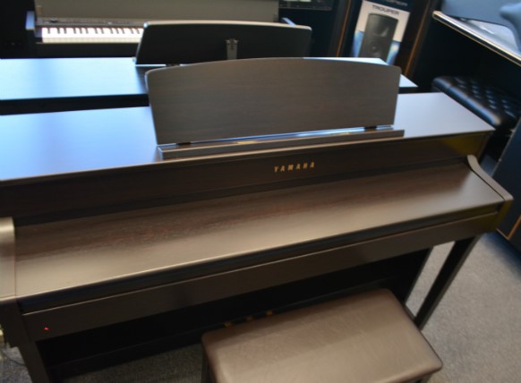 Yamaha CLP645 Digital Piano