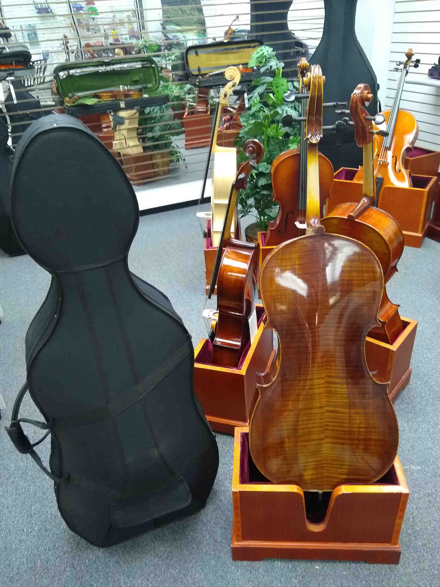 Vienna Strings Hamburg Handcraft Cello Natural Spirit Varnish