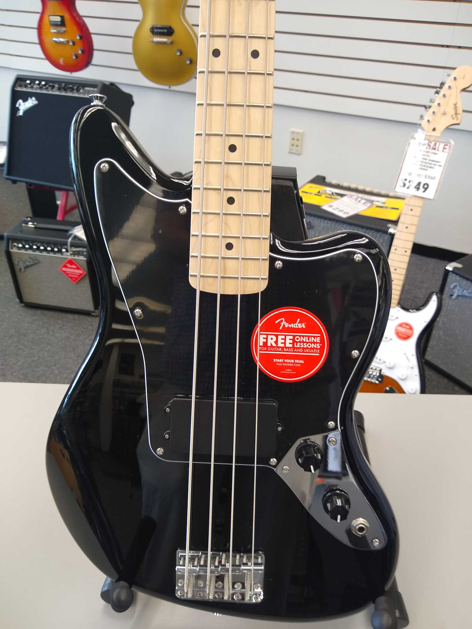Squier Affinity Series Jaguar Bass H - Black with Maple Fingerboard