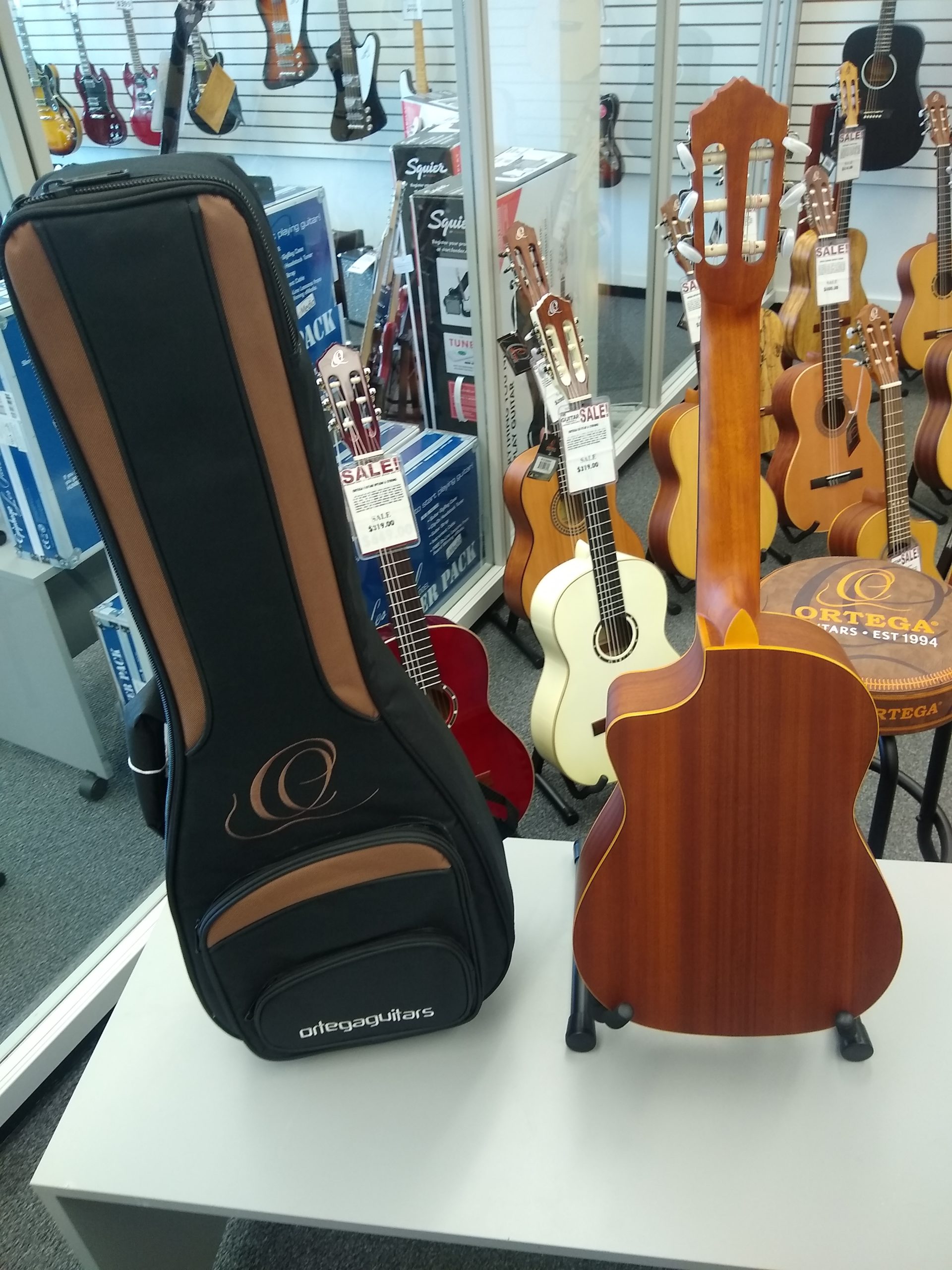 Ortega Requinto Rq39e Professional Classical Guitar With Pickup