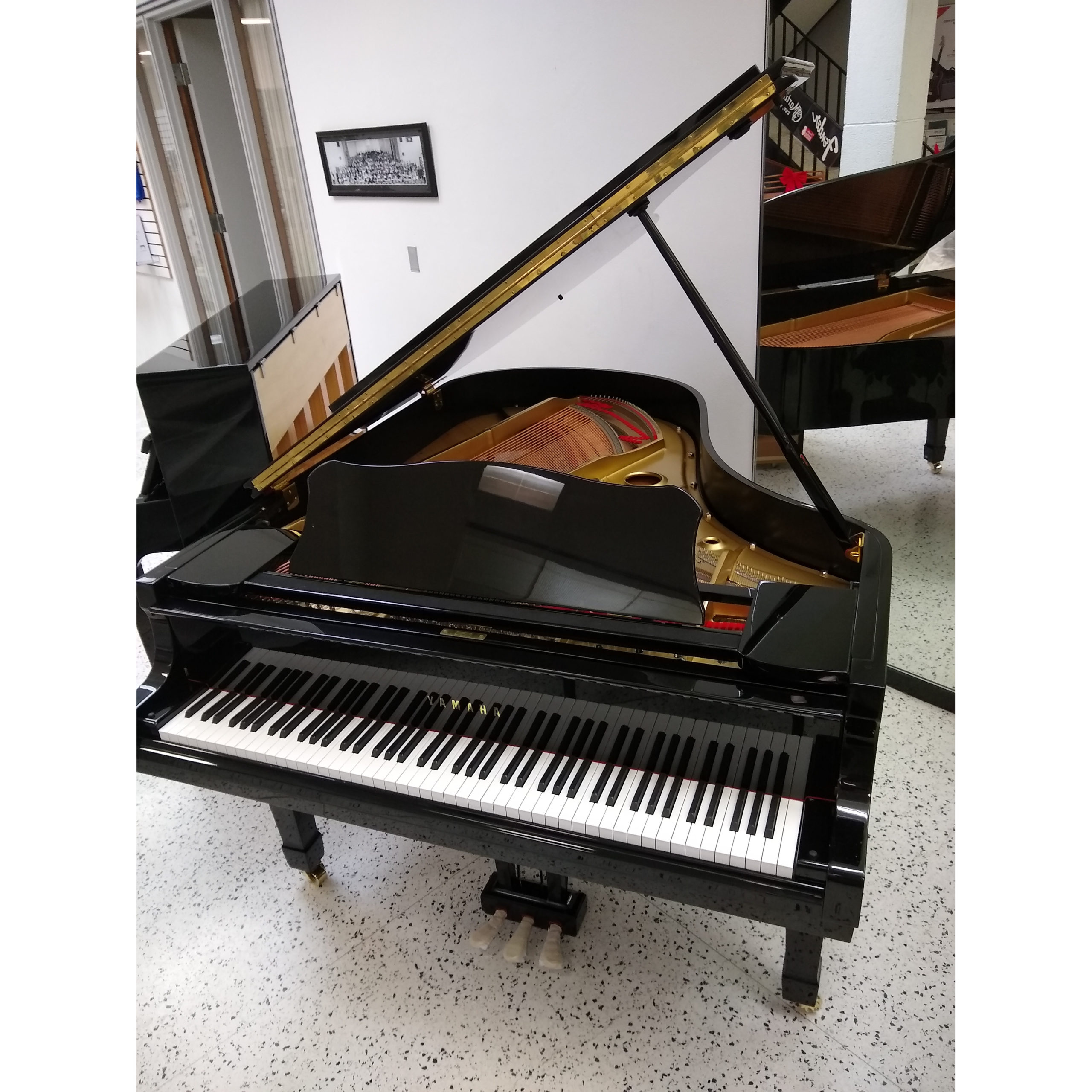 Superioridad En honor enseñar Yamaha C3 Grand Piano - Jim Laabs Music Store