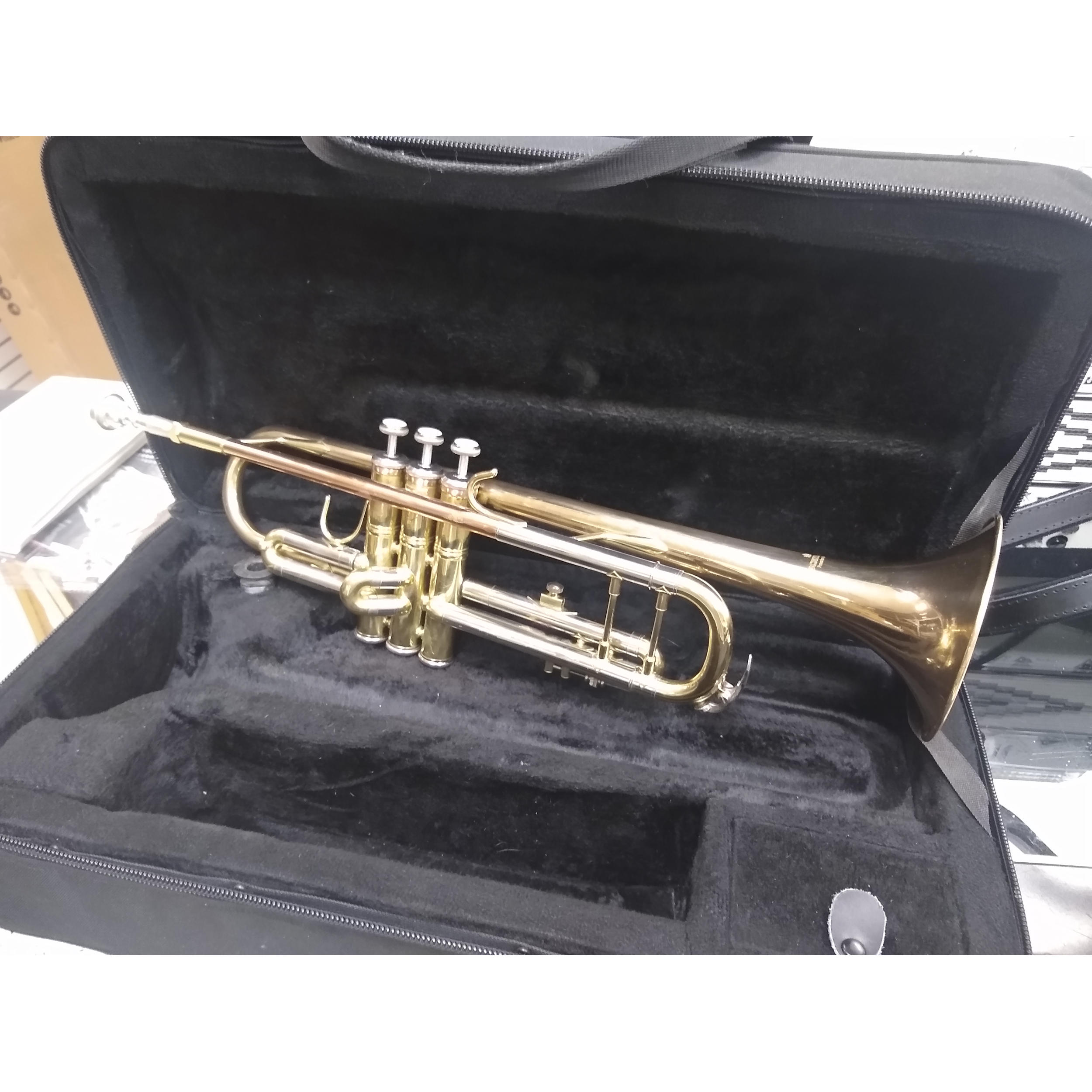 Schiller American Heritage Trumpet Gold Lacquer