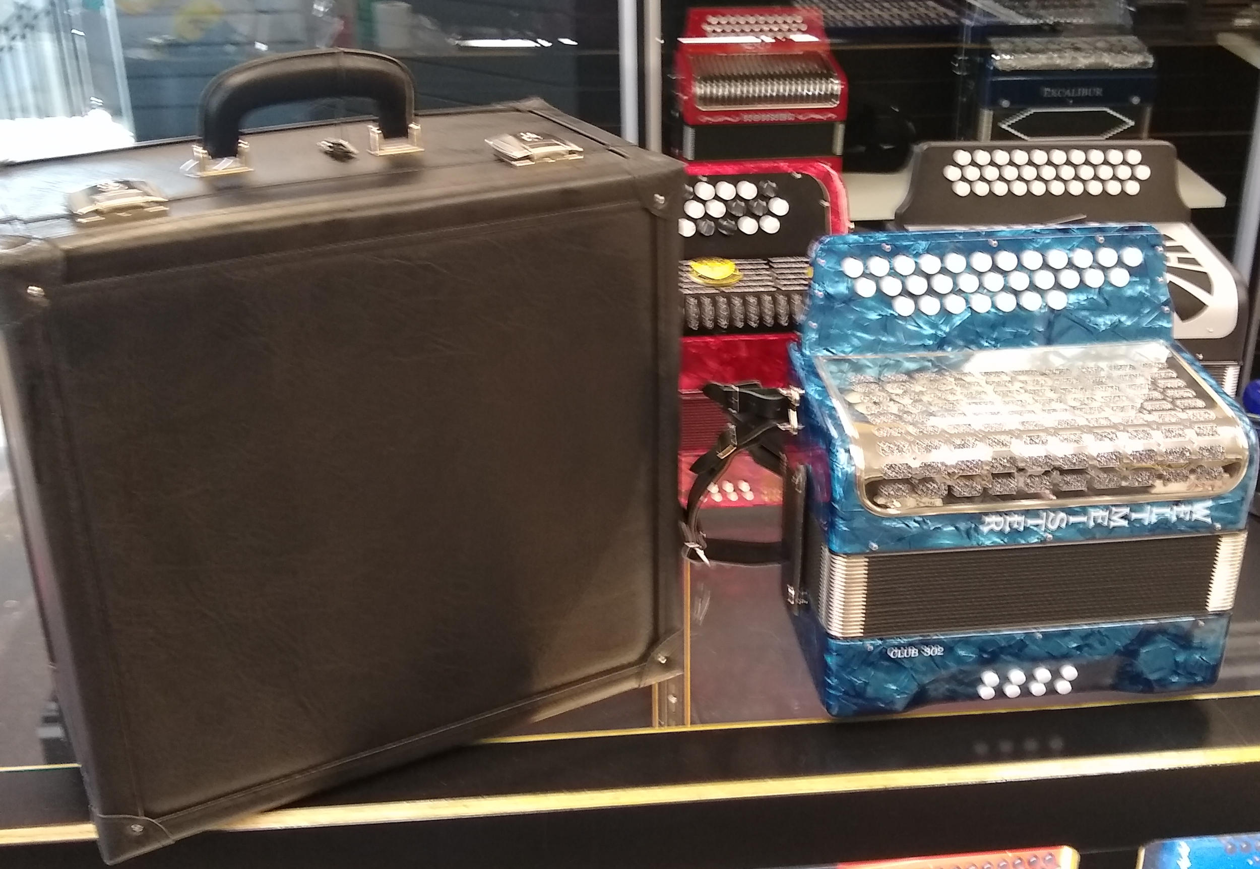 Weltmeister Club 302 Button Accordion