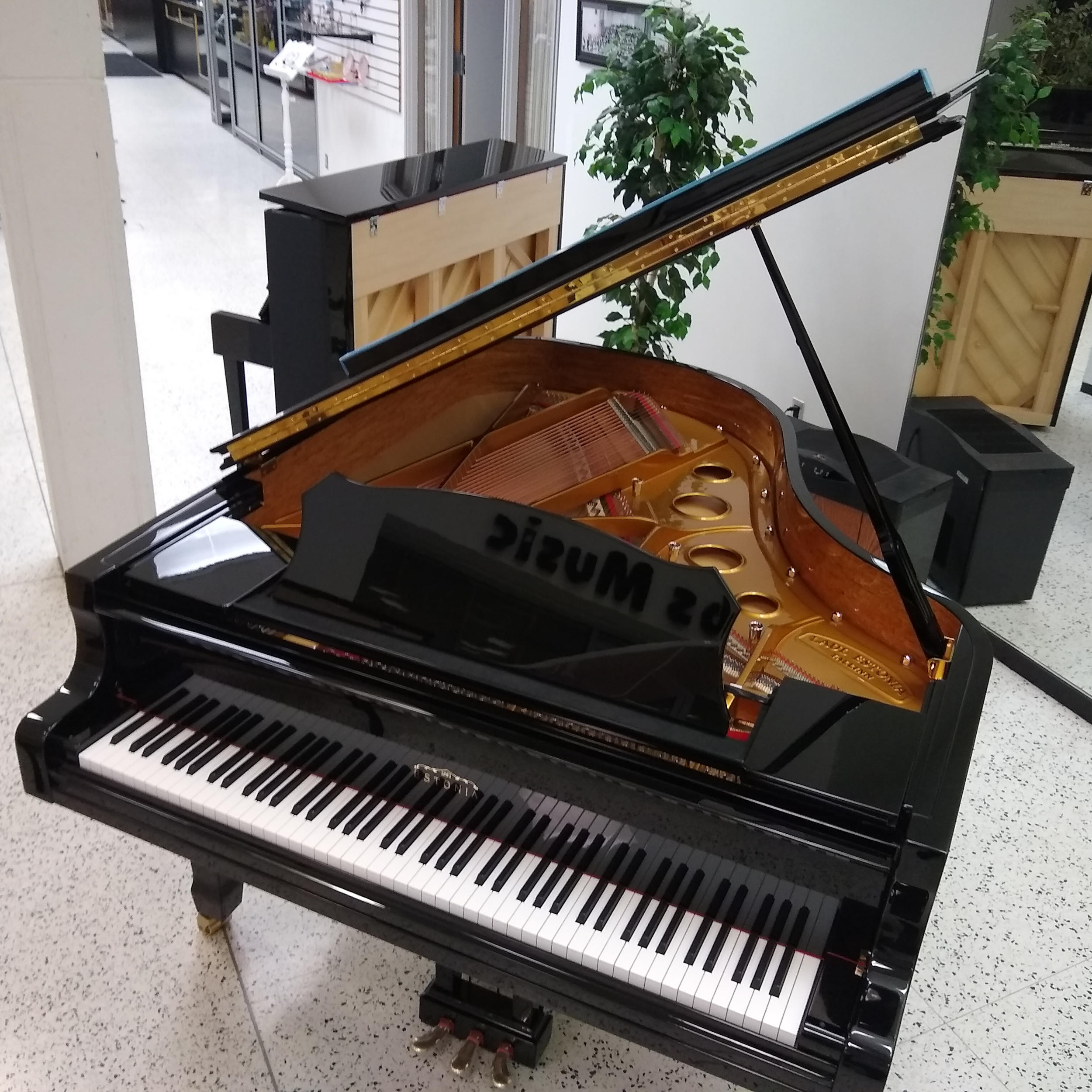 Estonia L190 Grand Piano