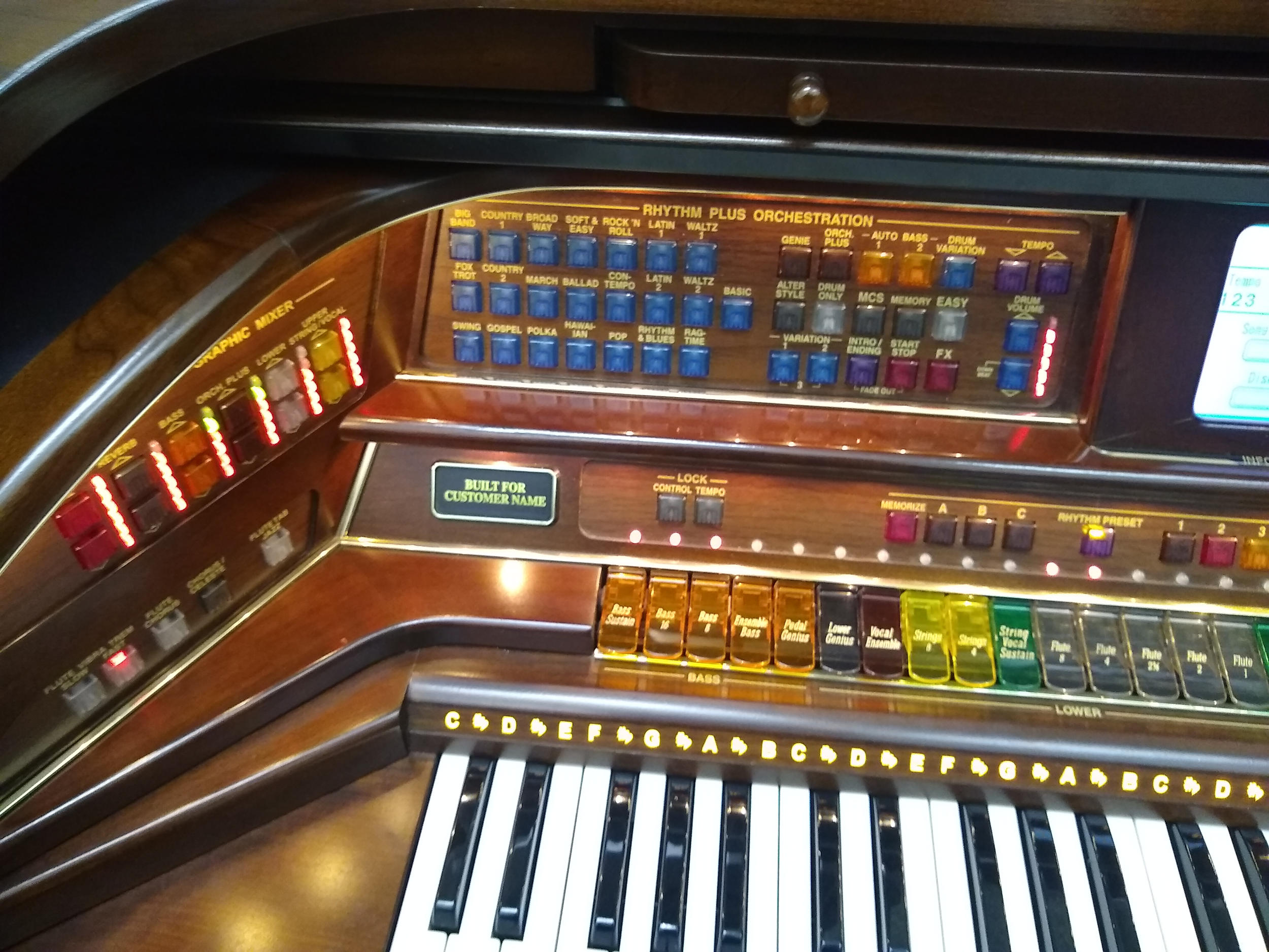 Lowrey Rhapsody Organ
