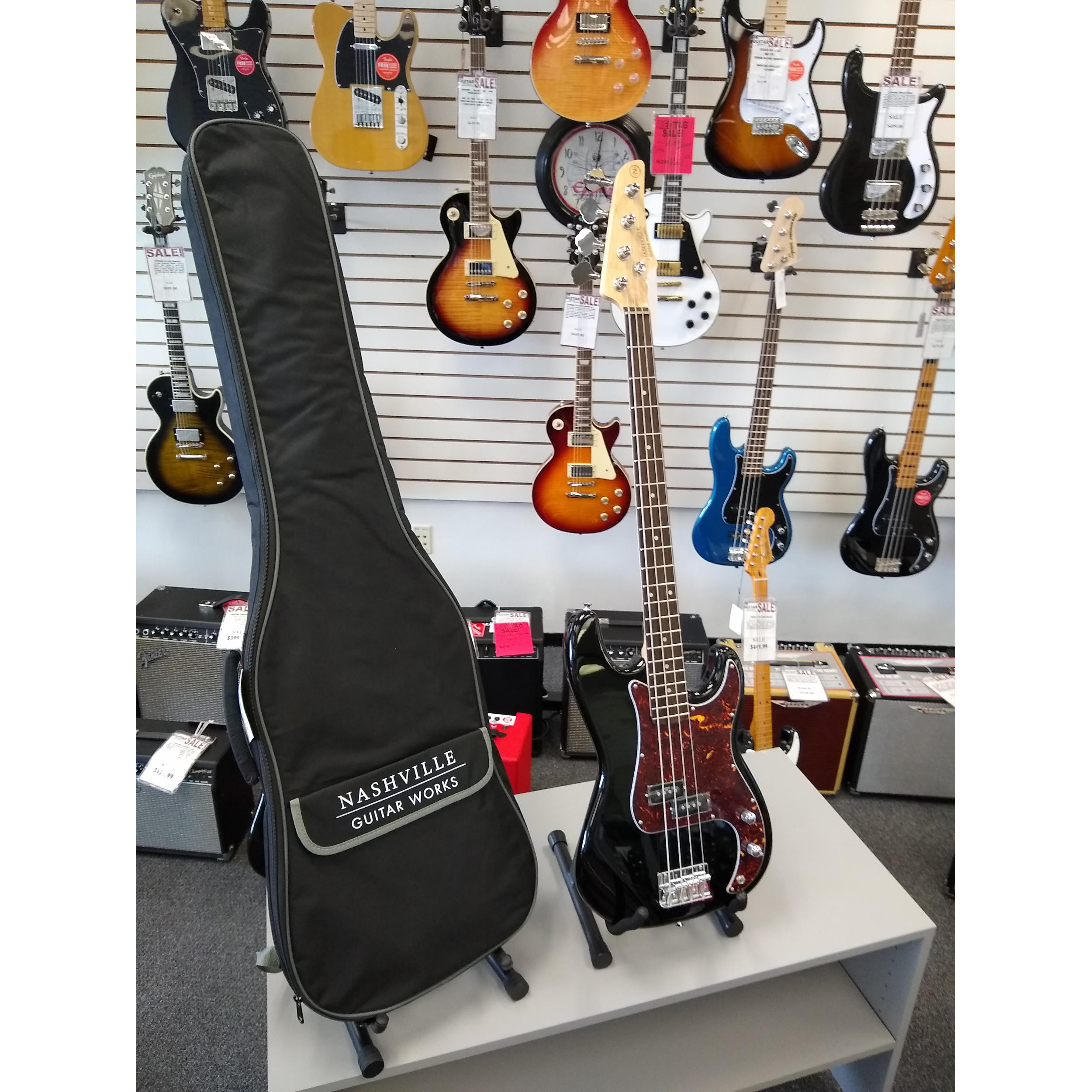 Nashville Guitarworks Custom 210P Bass