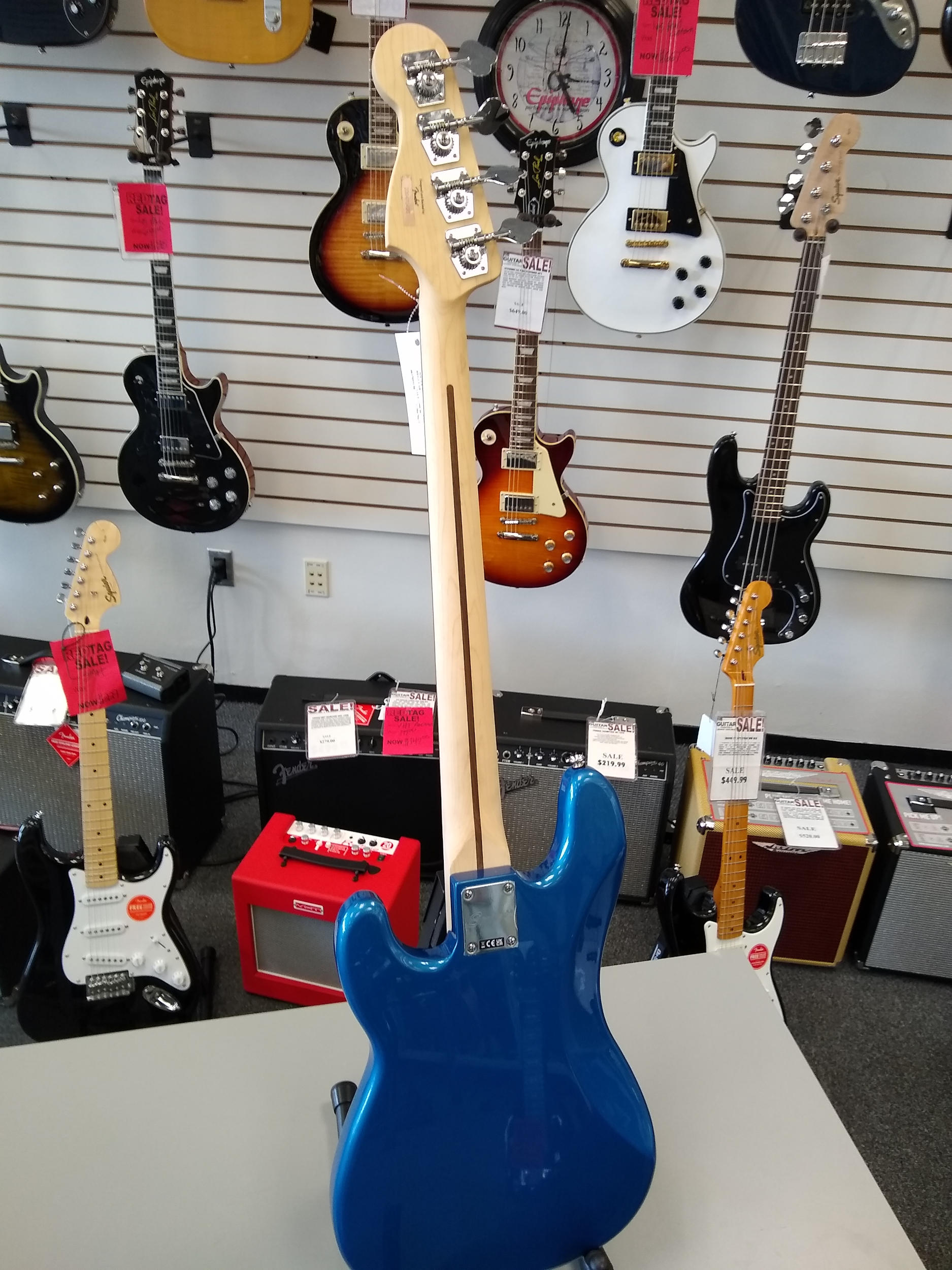 Squier Affinity P Bass Lake Placid Blue