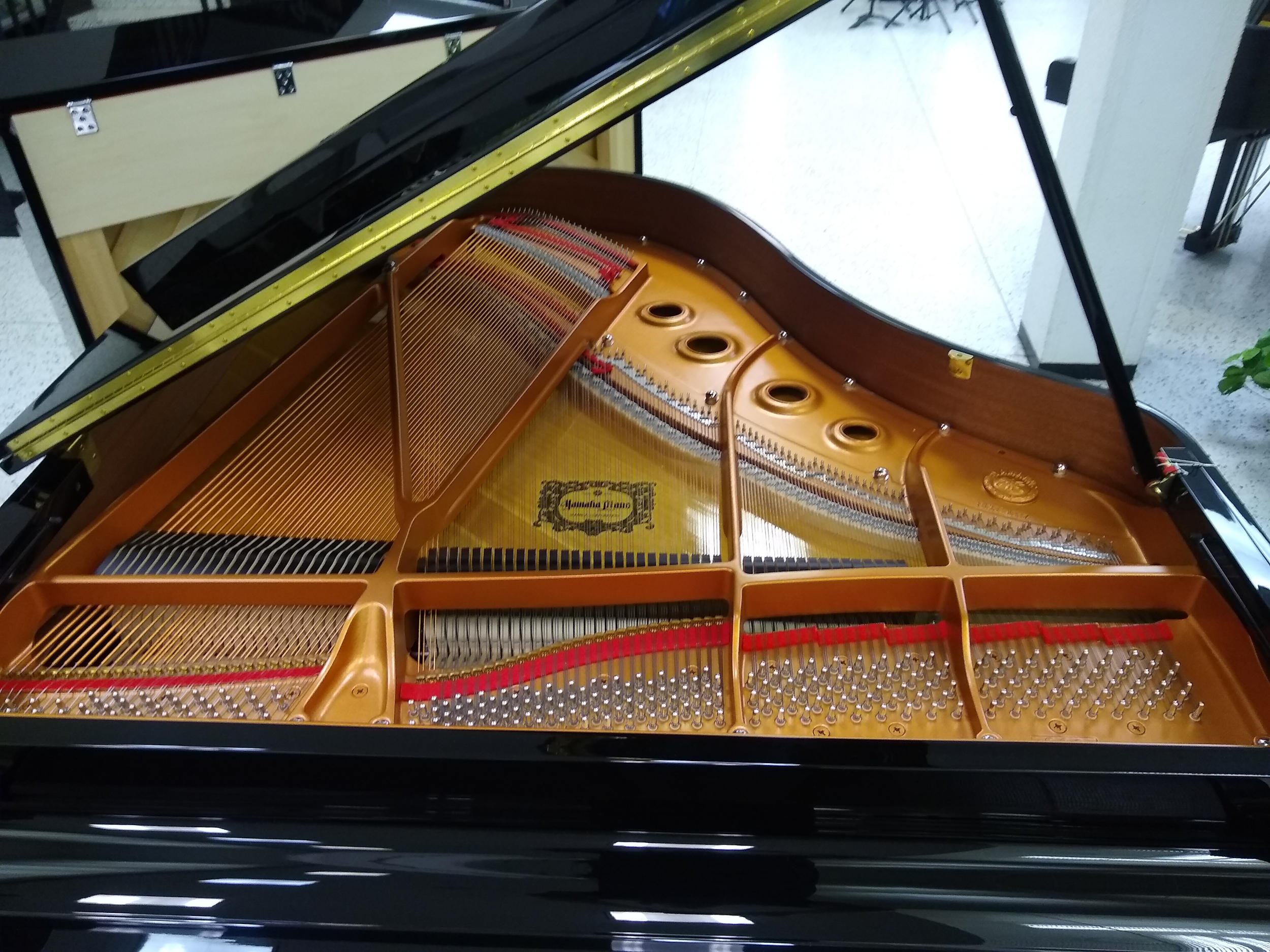 Yamaha GC2 Grand Piano