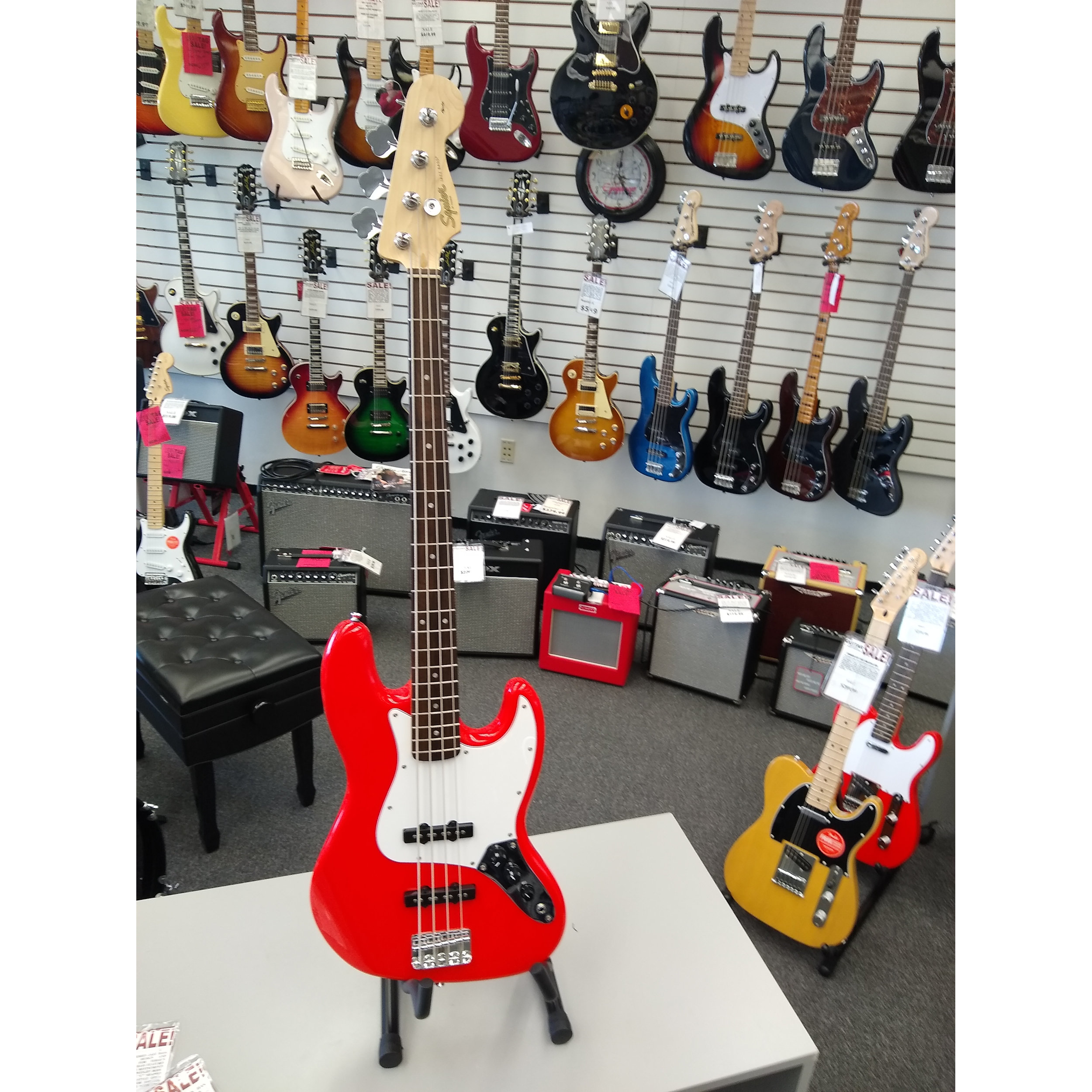 Squier Affinity Jazz Bass Race Car Red