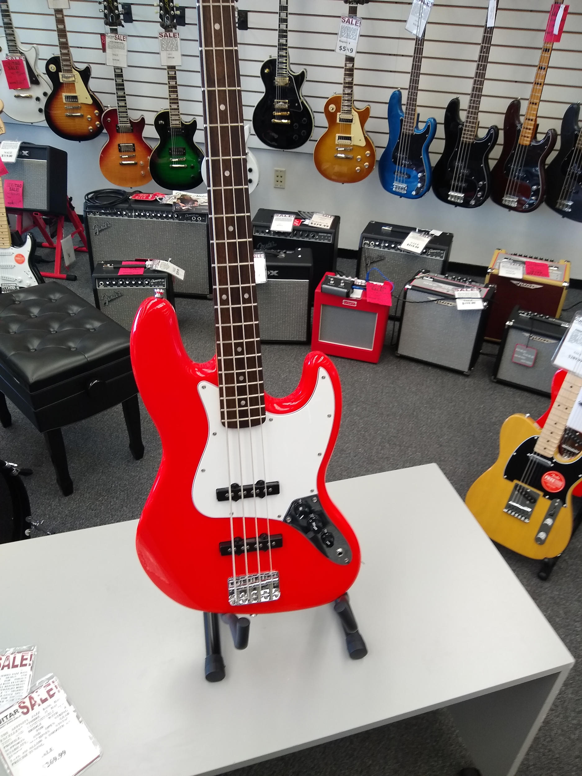 Squier Affinity Jazz Bass Race Car Red
