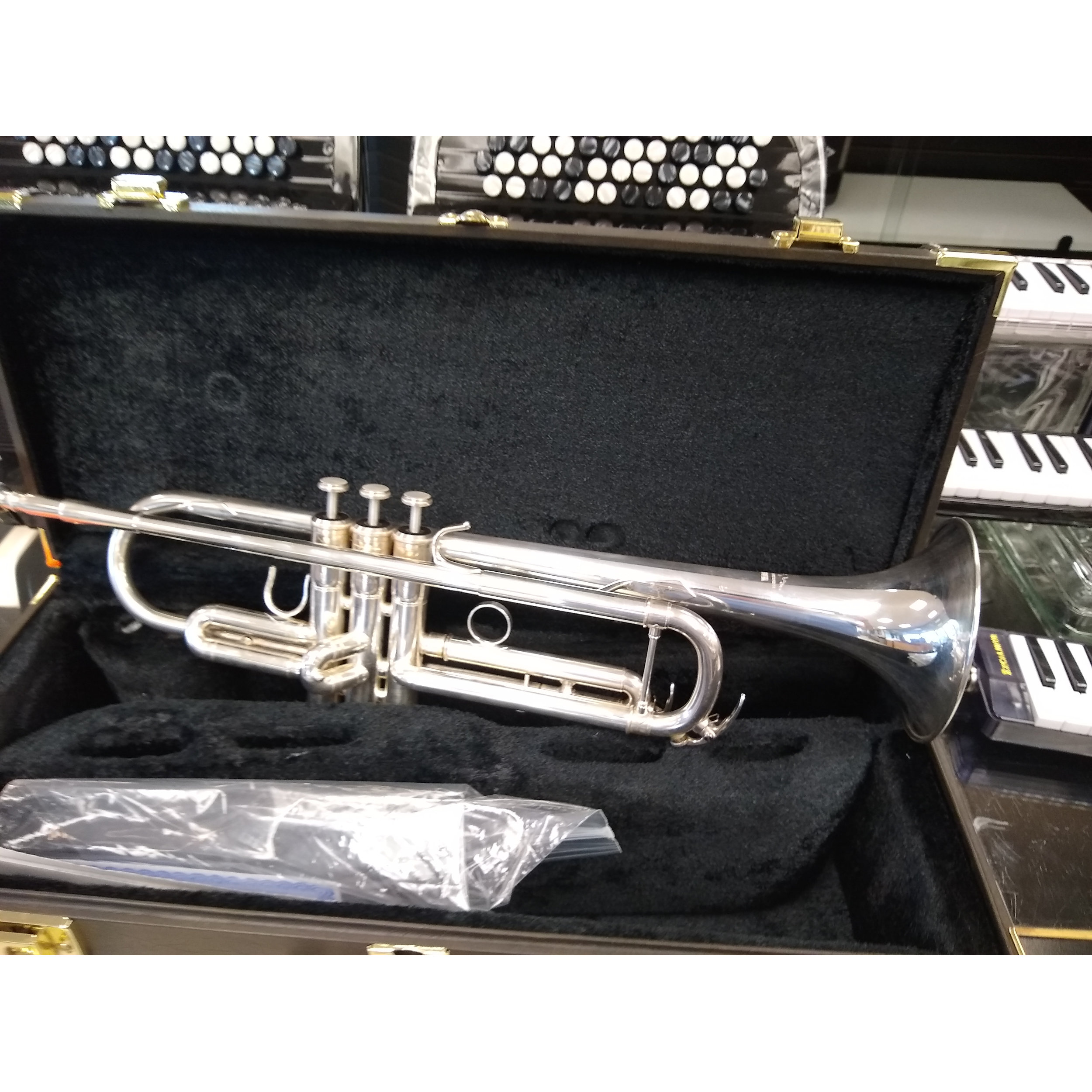 Yamaha Trumpet 6335 Silver Plated