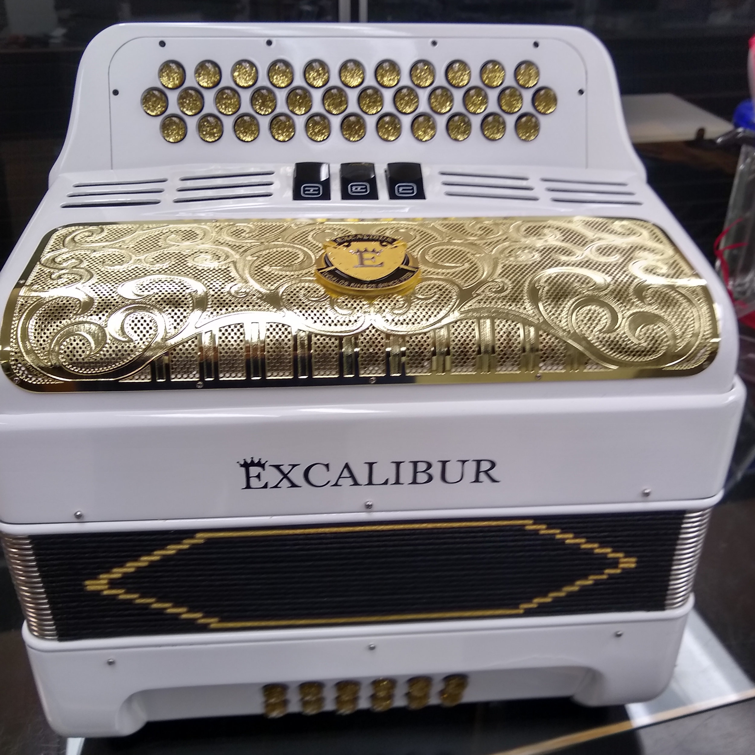 Excalibur Super Classic 3 Switch White/Gold