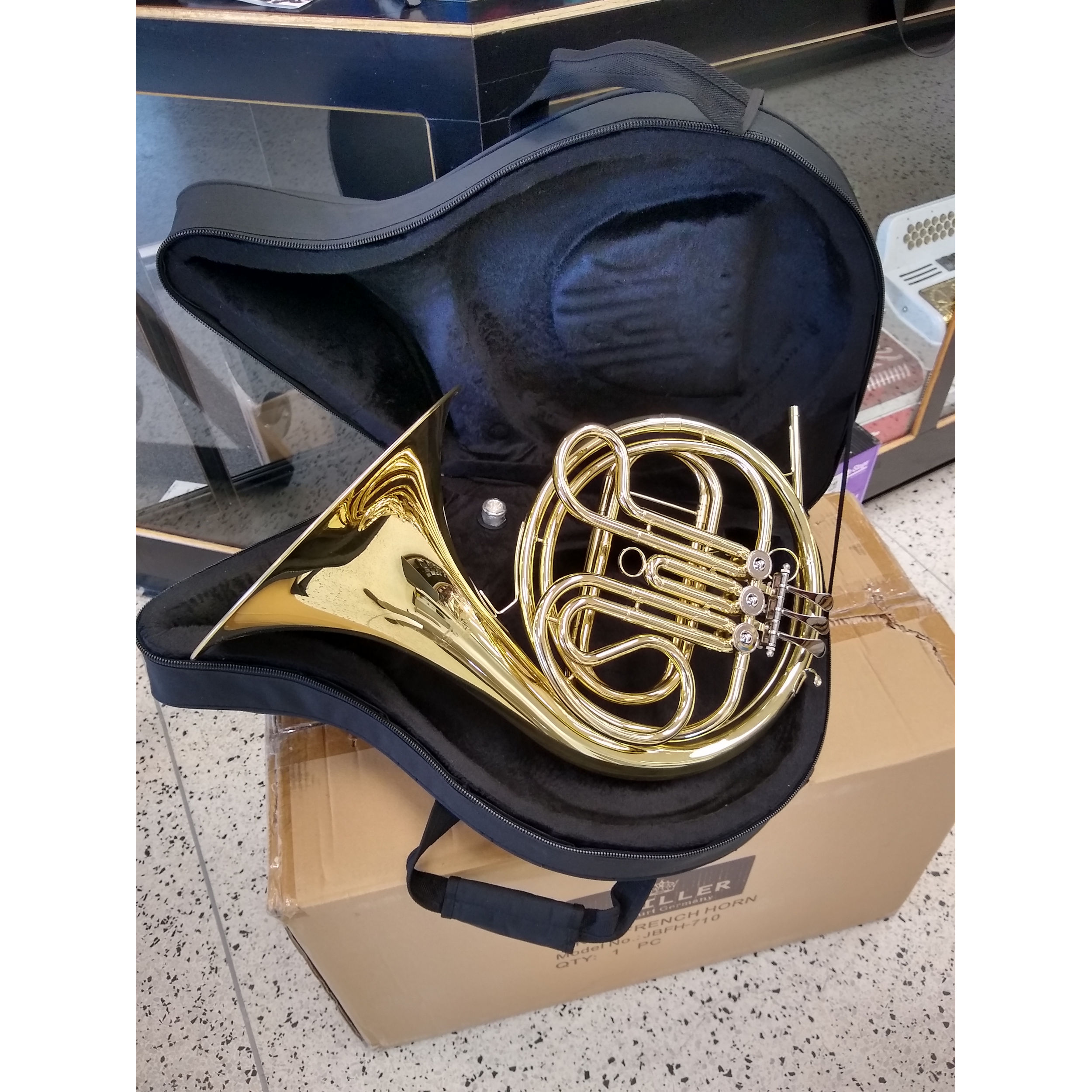 Schiller American Heritage French Horn