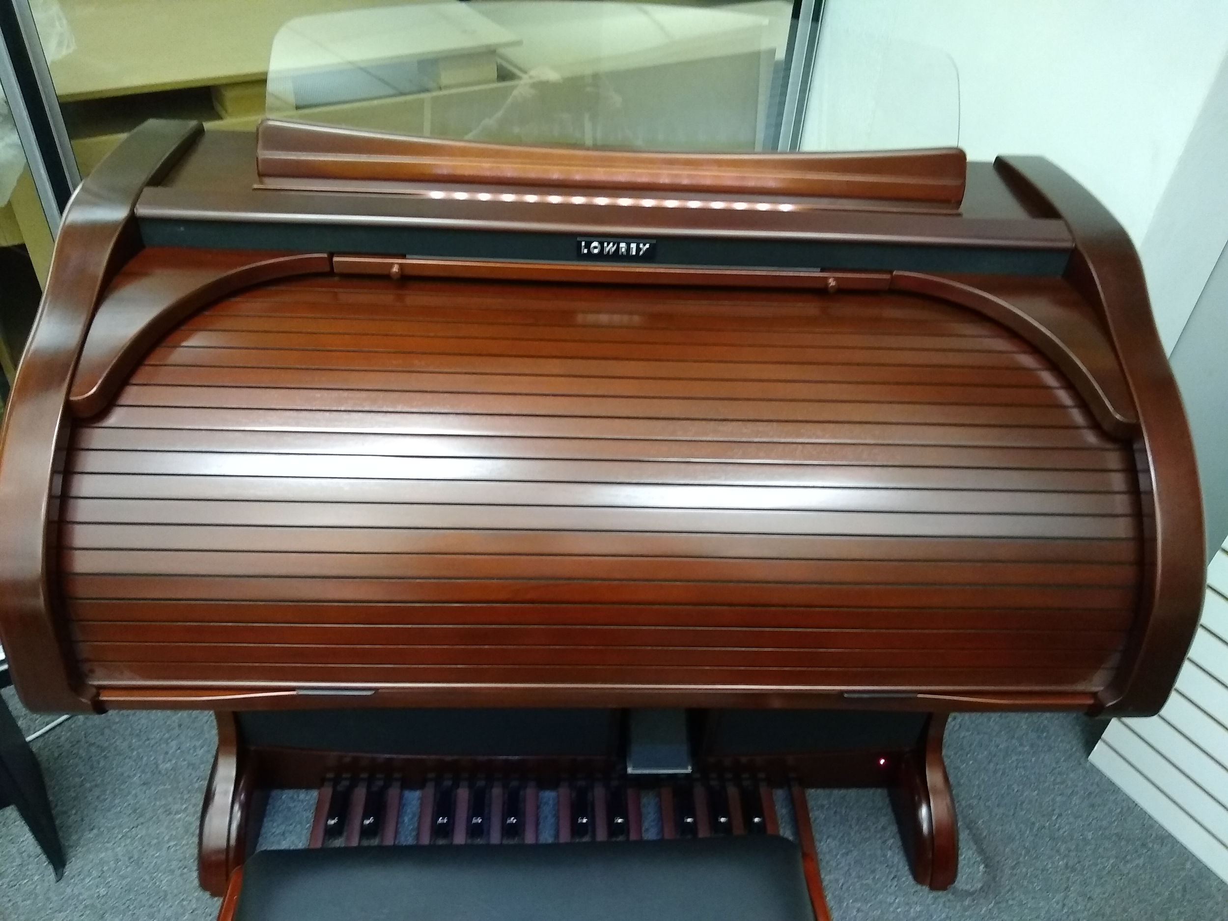 Lowrey Sterling Organ
